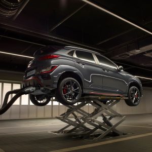 Automotive workshop and vehicle service