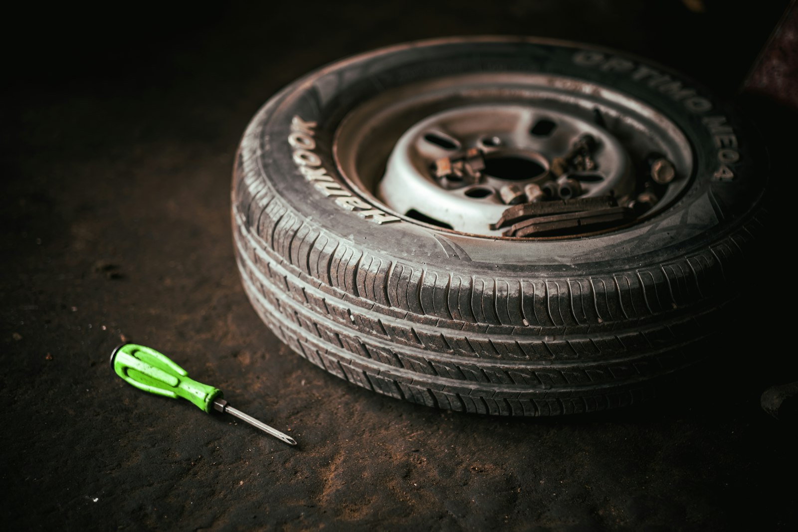 Wheel and hub automotive parts placeholder